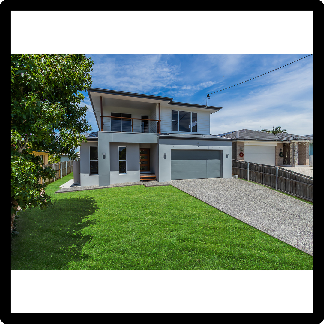 maddiconstruct's tweet image. Contemporary Home Design with Bold Lines and Elegant Landscaping
Discover how architectural symmetry, clean lines, and thoughtful landscaping come together to create a stunning, modern facade that stands out.
#ModernArchitecture #SymmetryInDesign #ExteriorDesign #CurbAppeal