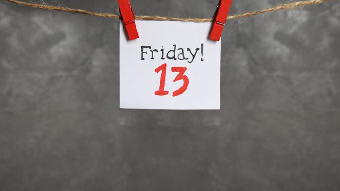 TODAY IS FRIDAY THE 13th 👻!
OKAY, BUT IT WOULD BE MUCH SCARIER IF IT WERE A MONDAY 😃 !

HAVE A WONDERFUL, NORMAL FRIDAY EVERYONE!