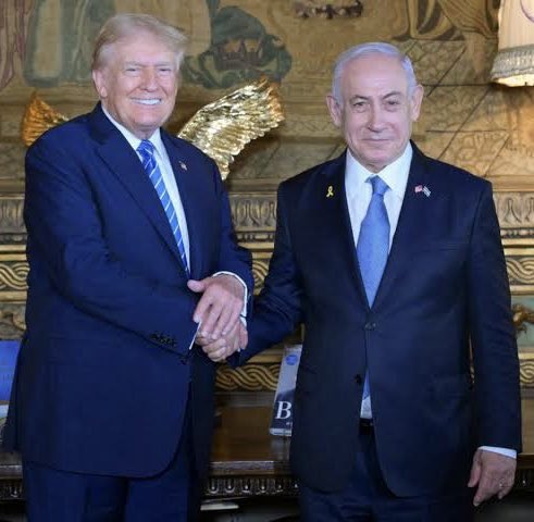 elcinico66's tweet image. Unos empezaron la Segunda Guerra Mundial.
Otros acaban de comenzar la Tercera Guerra Mundial.
La humanidad no aprende.
No tiene remedio.