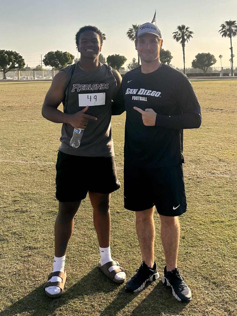 Had an amazing time at the <a href="/UofR_Football/">Redlands Bulldog Football</a> camps. Had fun connecting, competing and meeting many coaches! <a href="/CoachAMakransky/">Anthony Makransky</a> <a href="/arozmus3/">Alec Rozmus</a> <a href="/CoachBenHammer/">Ben Hammer</a> <a href="/CoachRocket73/">Noah Reilly</a> <a href="/Bison_LHS/">Liberty High School Football</a>