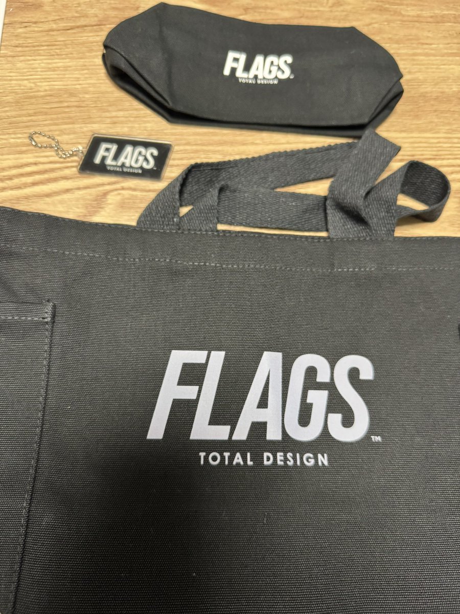 Shota0409darts's tweet image. 留学いくからミニトート欲しいなって思ってて気づいたら買ってた…

想像以上のクオリティ✨