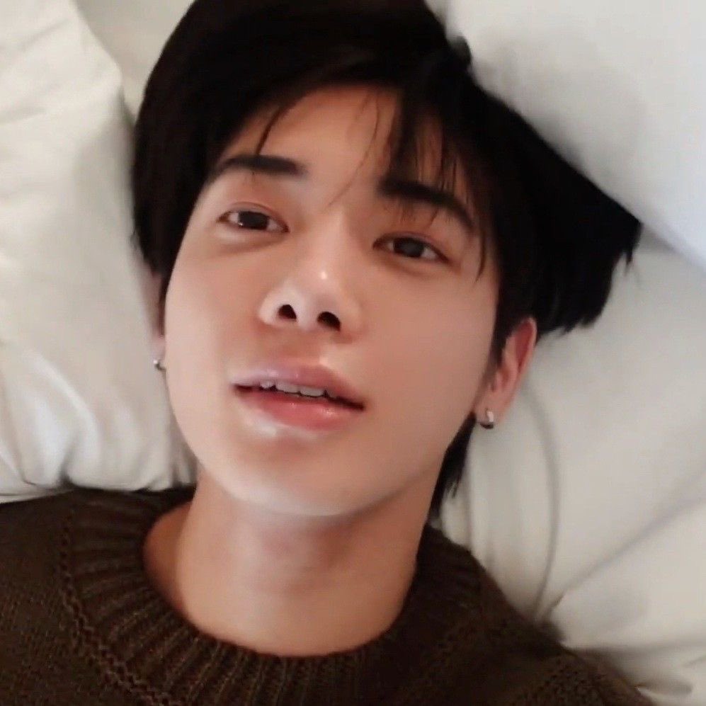 🦇 (@vampirekth) on Twitter photo 