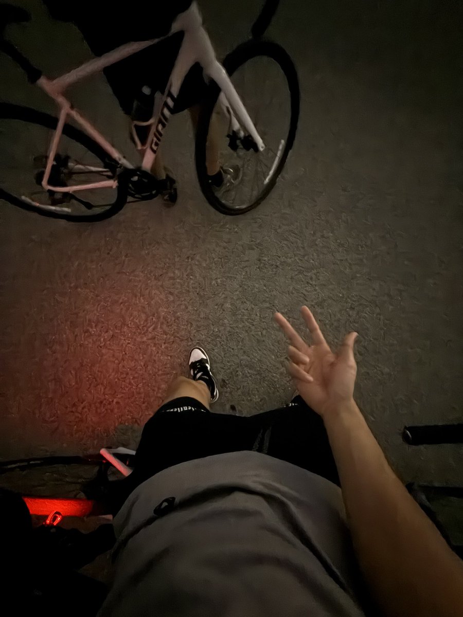 #公路车 #野裸 #空挡 穿短裤空档骑车很容易甩出来