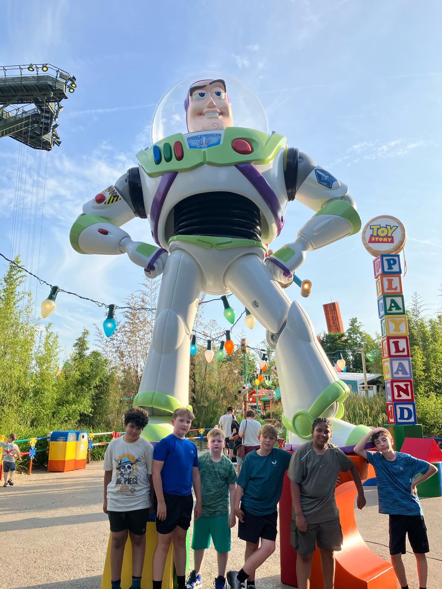 What an amazing day at Disneyland Paris <a href="/NewParkPrimary/">New Park Primary School</a> <a href="/MissMitchell11/">Sara Mitchell</a>