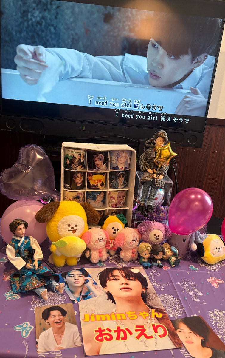 bellrina_black's tweet photo. ジミンペン(ジミンペン？)チングと
Jiminちゃんおかえり会🫶💕

カラオケで本人映像流してお祝い㊗️✨️ https://t.co/CdNpXFins1
