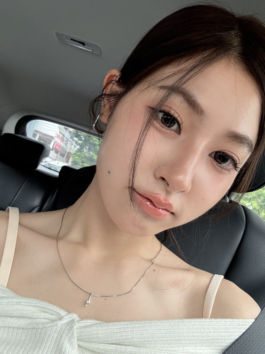 pahnittha's tweet photo. ✨ https://t.co/CDL7PsWgDR