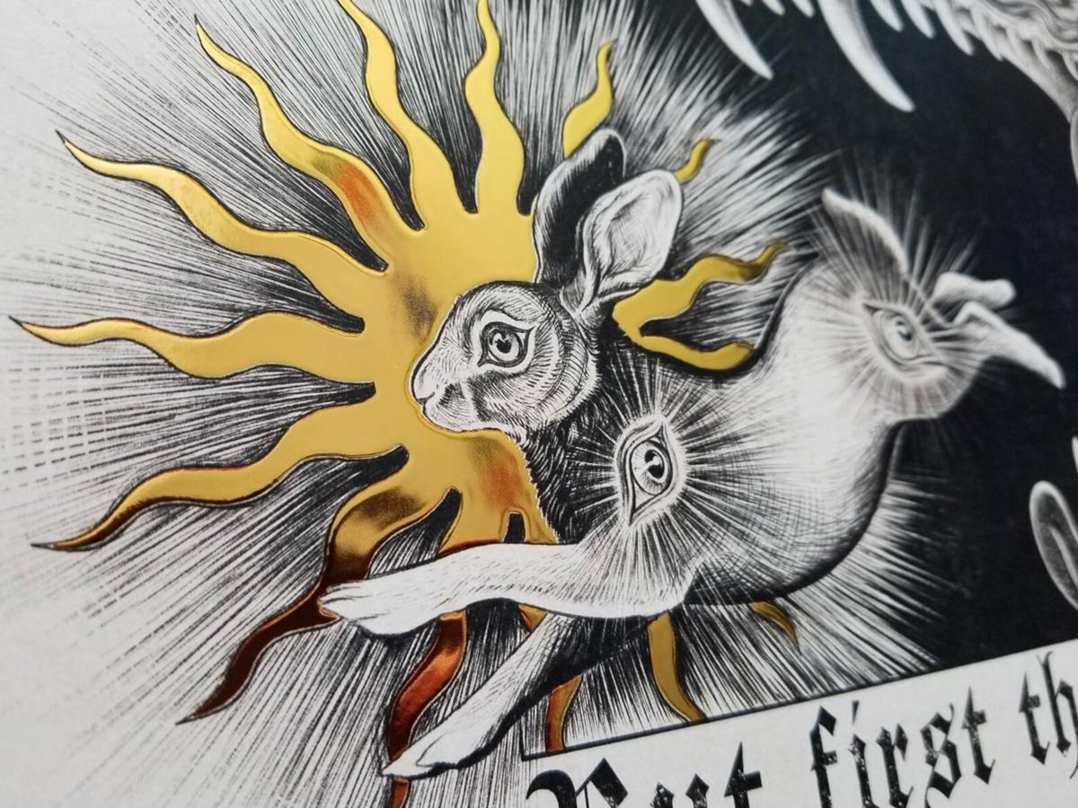 ArtOfMaquenda's tweet photo. Still have my gold foil Watership down print available ✨😊 https://t.co/Bjv0xIDlhT