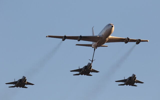 SkyForce_Global's tweet photo. 300 bombs were used in attacks on Iran. 200 fighter jets participated in the attack.
-IDF
#Israel #Iran https://t.co/3E0AEana0N