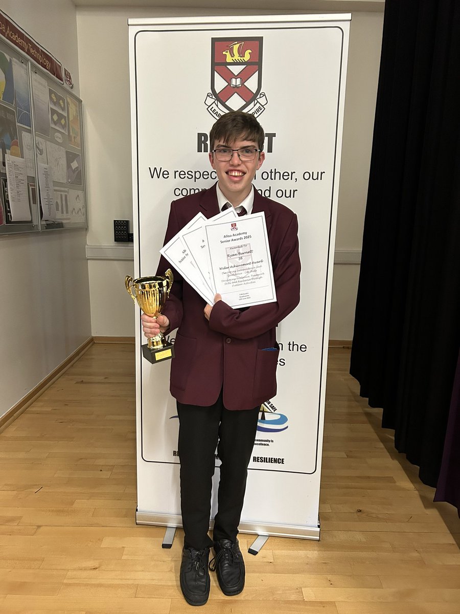 AlloaEASN's tweet image. So proud of Ryan for winning the Max Taylor Award, in loving memory of Max. His positivity, resilience, and ‘never give up’ attitude inspire everyone. He is kind, caring and always ready to help. An amazing Sports Leader who motivates others. @AlloaAcademy @ClacksEducation