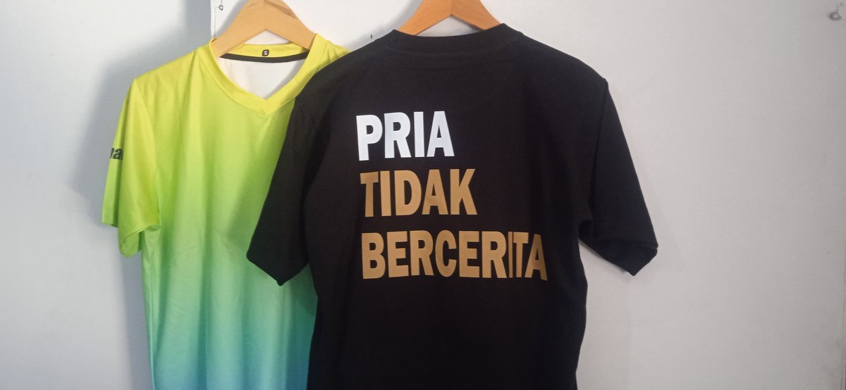 Reevost's tweet photo. Pria Tidak Bercerita #D9gold  #Trending https://t.co/rHyOFfSe15