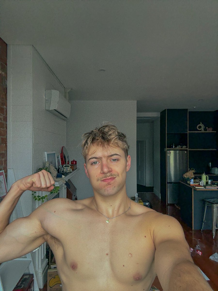 ft new apartment 

#hung #gaytwitter #onlyfans #nsfw