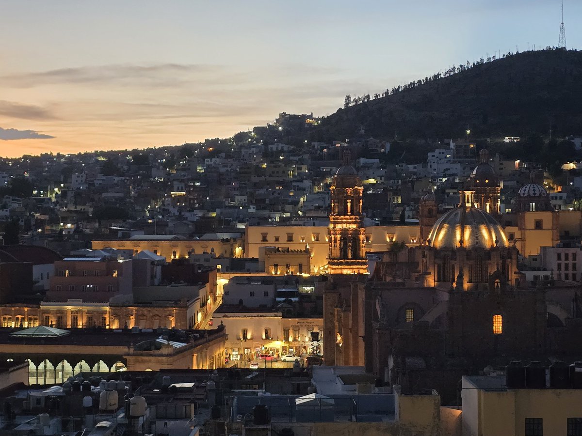 ZuleimaGalvez's tweet photo. La azotea y la belleza de Zacatecas. 🤩 https://t.co/9H3JjnSKDj