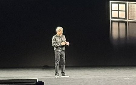 #Vivatech Day #3

<a href="/VivaTech/">VivaTech</a> : l’#IA française réfléchit aux moyens de son indépendance

ledauphine.com/economie/2025/…

 ✅️ Le salon Vivatech, qui réunit à Paris les plus grands d’Europe du numérique et des nouvelles technologies, s’ouvre mercredi. 

✅️ Pour sa neuvième édition,