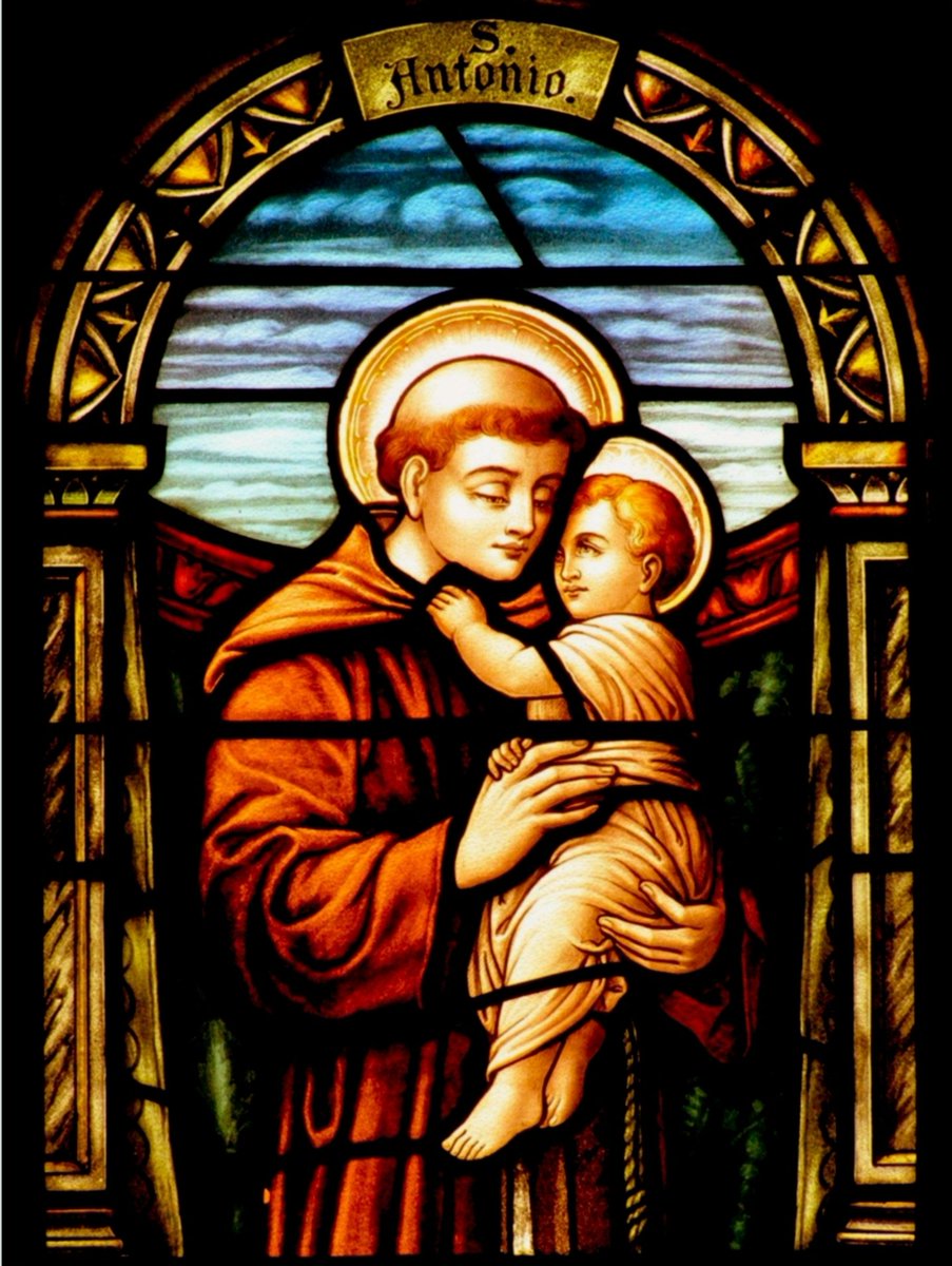 Saint Anthony of Padua today 😇

Franciscan friar and Doctor of the Church, perhaps best know for finding lost objects!