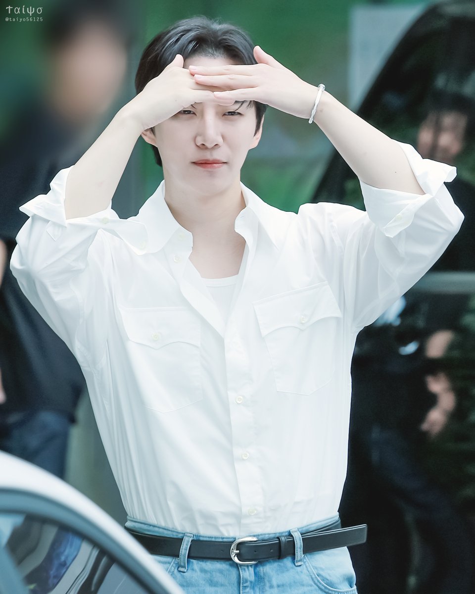 250613 #더샘 #theSAEM 팬싸인회 출근길
URL → taiyo56125.tistory.com/128
#준호 #JUNHO #이준호 #LEEJUNHO