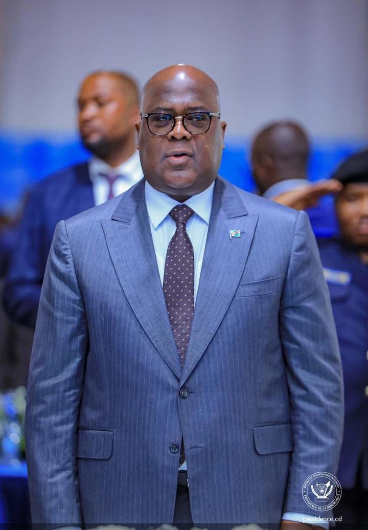 eunice_loba's tweet image. Majestueux anniversaire à mon Président bien-aimé de son peuple S.E. Félix Tshisekedi, god bless you.🎂