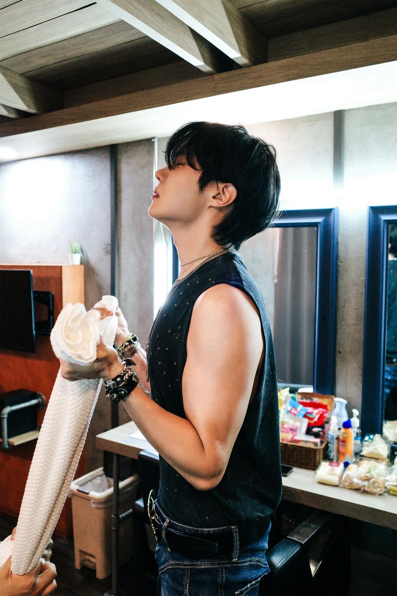 รูปเบื้องหลังพี่เจย์รังสิต in Thailand 🇹🇭 🐿️