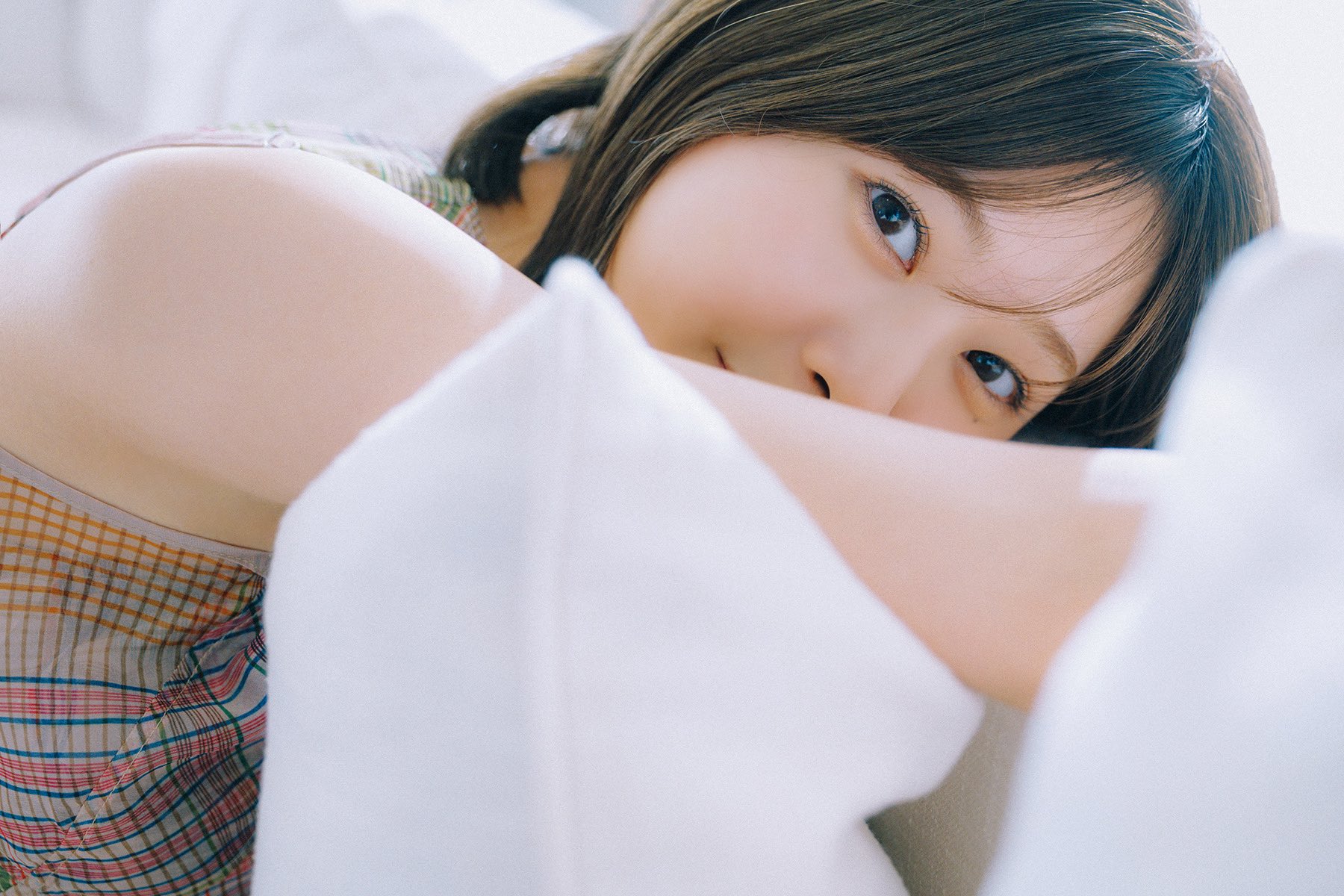 日向坂 写真集８冊 日向坂46 高本彩花1st写真集 僕の記憶の中で | CLASSY.編集部