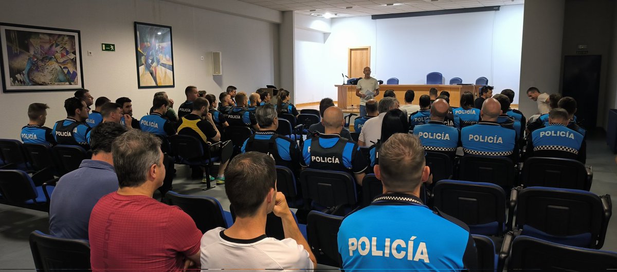 SPPMVALLADOLID's tweet image. INICIAMOS LAS MOVILIZACIONES.
La corporación se niega a llegar a algún tipo de acuerdo en temas tan importantes como Vuelta Ciclista España, Restricciones Vacacionales, Índices Correctores y Servicios Forzosos
@PPValladolid @CuadradoToqVOX
@AyuntamientoVLL
sppmvalladolid.blogspot.com/2025/06/sin-ne…