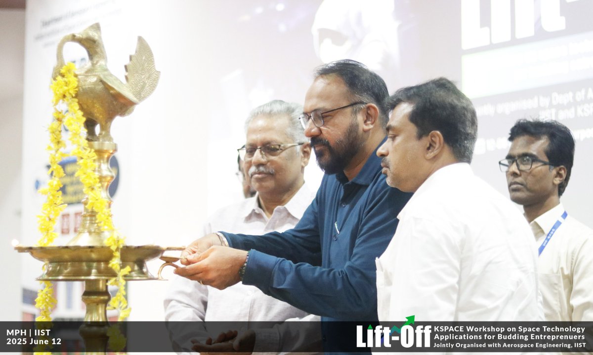 IIST_Trivandrum's tweet photo. 𝐀𝐞𝐫𝐨𝐬𝐩𝐚𝐜𝐞 𝐒𝐲𝐦𝐩𝐨𝐬𝐢𝐮𝐦 𝐨𝐧 𝐓𝐞𝐜𝐡𝐧𝐨𝐥𝐨𝐠𝐢𝐜𝐚𝐥 𝐑𝐞𝐬𝐞𝐚𝐫𝐜𝐡 𝐀𝐝𝐯𝐚𝐧𝐜𝐞𝐦𝐞𝐧𝐭𝐬 (𝐀𝐒𝐓𝐑𝐀) - 𝟐𝟎𝟐𝟓
#ASTRA2025 #AGNI2025 #KSpaceLiftOff #ISRO #IIST #SpaceStartups #NewSpaceIndia #Innovation #ConferenceVibes #Hex20 #StravaTech #STIC https://t.co/pqIpODn83d