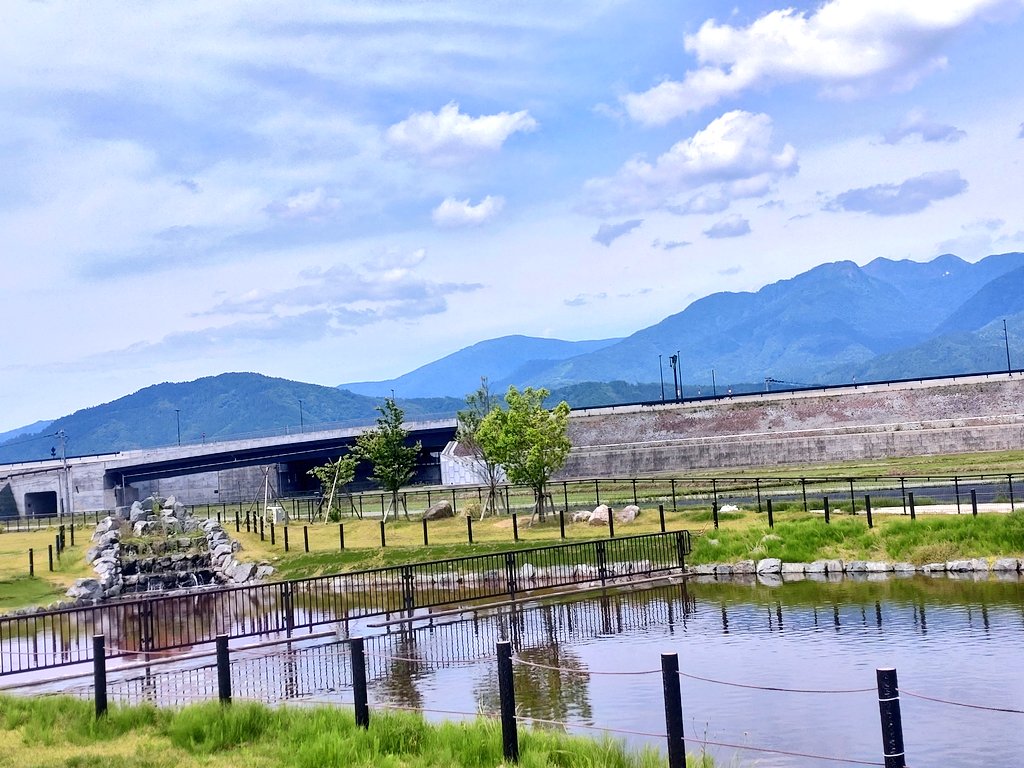 hypercandy215's tweet photo. いい天気☀
くまシェフ🧑‍🍳かわいい https://t.co/9eDD6Si95t