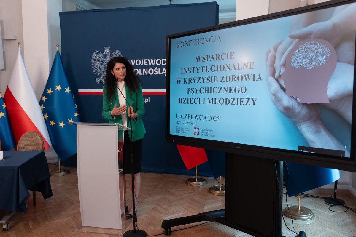 Rozmawiamy o zdrowiu psychicznym najmłodszych. Wojewoda zorganizowała konferencję dla blisko tysiąca dyrektorów, nauczycieli i samorządowców. Szczegóły 👉 tiny.pl/c2m_pp2h