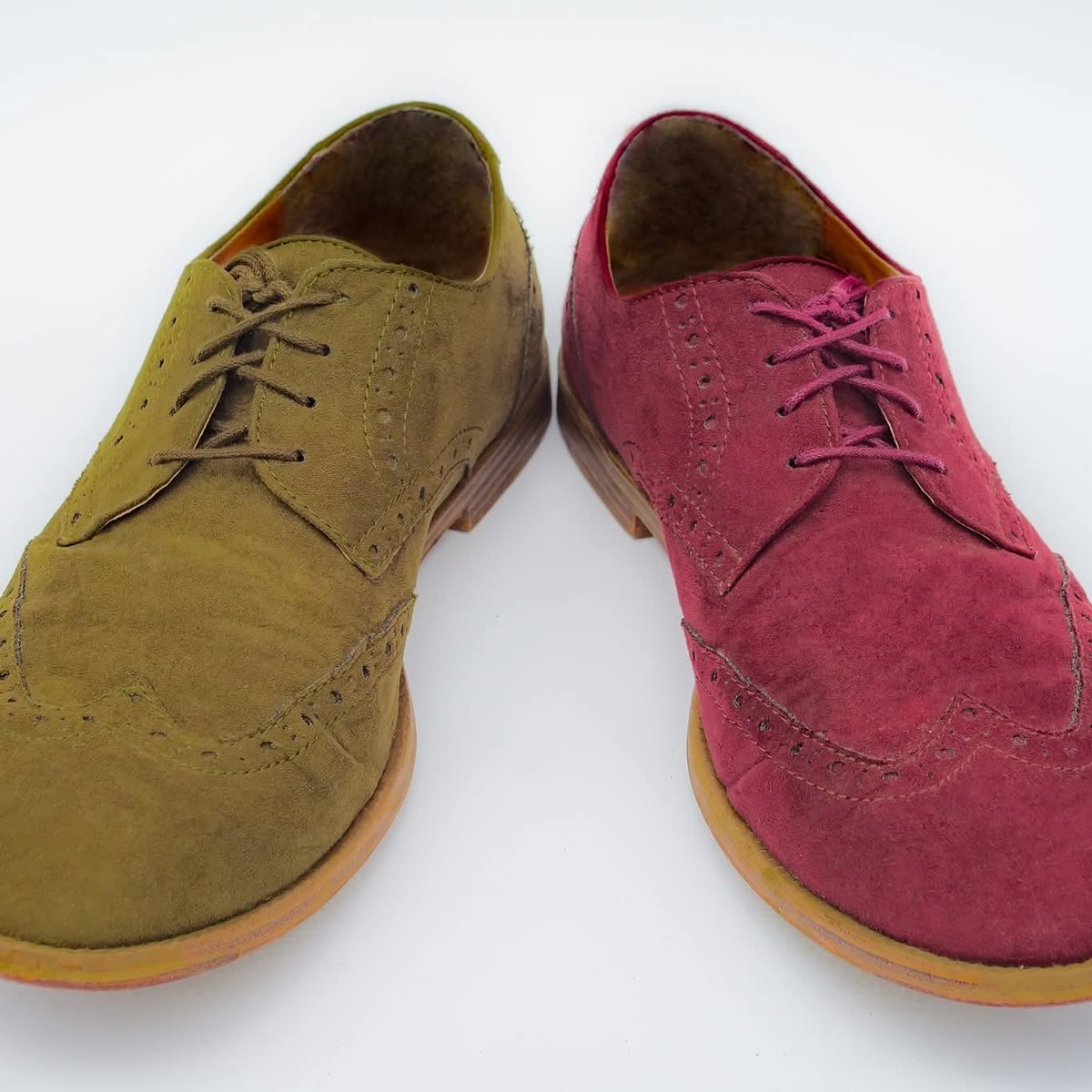 JamieLedwith's tweet image. It's my birthday today! Rumour has it I might even wear matching shoes as a treat...

Nah!