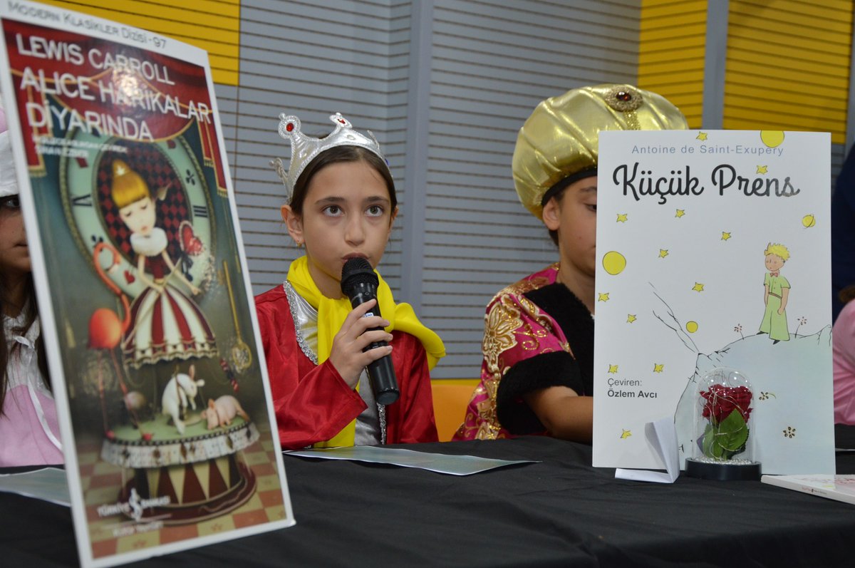 📚 İstanbul Valiliğimizin himayelerinde yürütülen Medeniyet Okumaları Projesi ve Anadolu Mektebi Yıl Sonu Etkinliği, Piri Reis Ortaokulumuzun ev sahipliğinde gerçekleştirildi. 

Valiliğimizce temin edilerek okullarımıza gönderilen ve Anadolu Mektebi Yazar Okumaları Programına