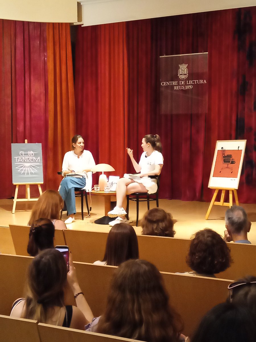 Lletres al Centre (@lletresclr) on Twitter photo Éxit total del #ClubTàndem dedicat a Gabriel Ferrater al <a href="/centredelectura/">Centre de Lectura</a> conjuntament amb la <a href="/GaudiLlibreria/">Llibreria Gaudí</a> Gent jove amb "Les dones i els dies" a la falda!!! <a href="/mporrasmarti/">Marina Porras Martí</a> Éxit total del #ClubTàndem dedicat a Gabriel Ferrater al <a href="/centredelectura/">Centre de Lectura</a> conjuntament amb la <a href="/GaudiLlibreria/">Llibreria Gaudí</a> Gent jove amb "Les dones i els dies" a la falda!!! <a href="/mporrasmarti/">Marina Porras Martí</a>