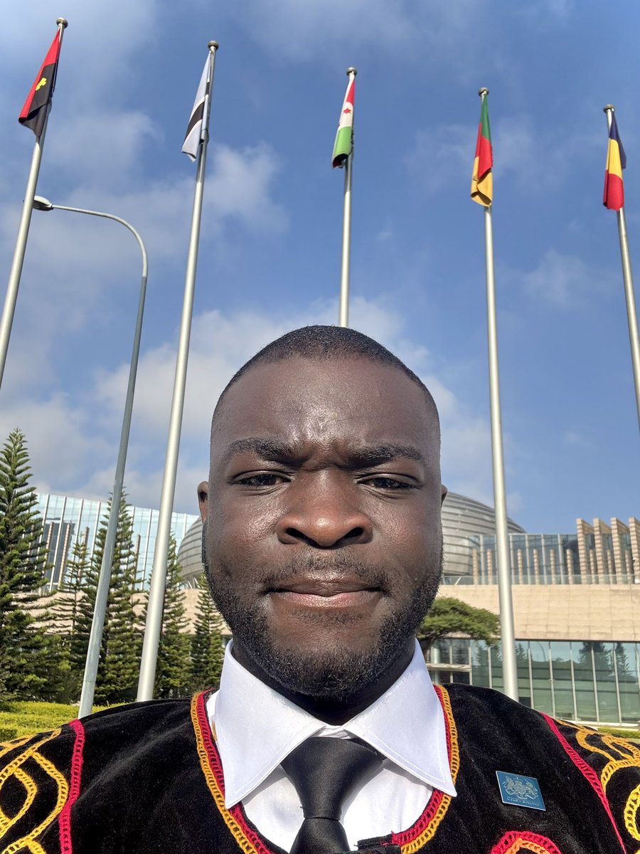 Friday Style 🇨🇲

Good morning!

#Culture #Diversity