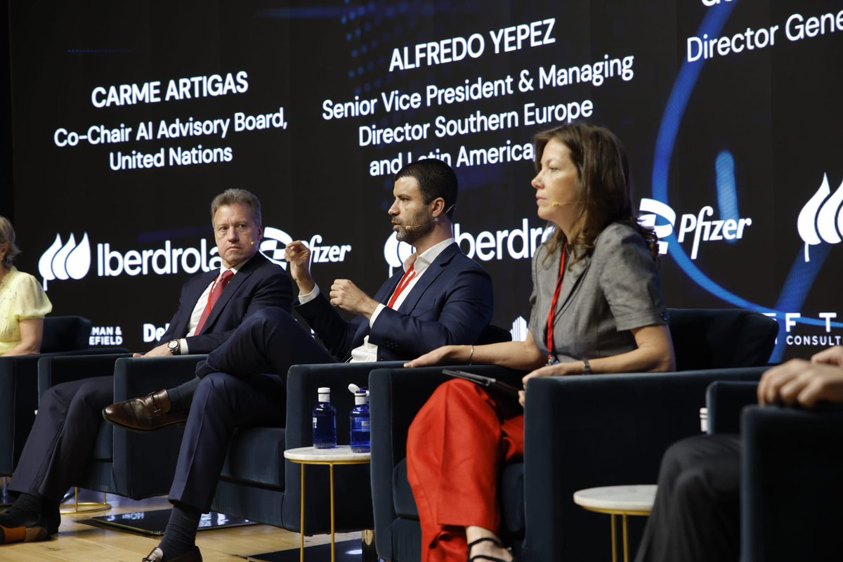AmChamSpain (@amchamspain) on Twitter photo “España como Potencia Digital” con el SVP & Managing Director Southern Europe and Latin America <a href="/HPE/">HPE</a> , el Presidente de Iberia en <a href="/GoogleES/">Google España</a> , la Senior Vice President & GM EMEA <a href="/IronMountain/">Iron Mountain</a> ,la Co-Chair AI Advisory Board of United Nations y el Director General de <a href="/SASEspana/">SAS España</a> “España como Potencia Digital” con el SVP & Managing Director Southern Europe and Latin America <a href="/HPE/">HPE</a> , el Presidente de Iberia en <a href="/GoogleES/">Google España</a> , la Senior Vice President & GM EMEA <a href="/IronMountain/">Iron Mountain</a> ,la Co-Chair AI Advisory Board of United Nations y el Director General de <a href="/SASEspana/">SAS España</a>