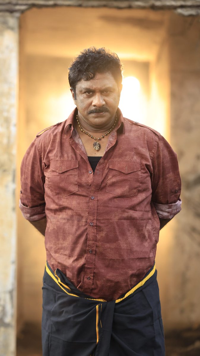 Sriram Murthy (@murthymallala) on Twitter photo 🎉 Wishing a very Happy Birthday to our very own Raghu Kunche!
🔥 Presenting the powerful first look of GEDELARAJU kakinada Taluka !
<a href="/kuncheraghu/">Raghu kunche 🇮🇳 రఘు కుంచే</a>
<a href="/MoturiChaitanya/">ChaitanyaMoturi</a>
<a href="/VRaju89/">Vikas</a>
<a href="/SekharKumpatla/">Sekhar Kumpatla</a>
@sivamallala
#RaviAnandChinnibilli
#Ramchandrampunyamanthula
#Teenasravya
#Monicakalapala 🎉 Wishing a very Happy Birthday to our very own Raghu Kunche!
🔥 Presenting the powerful first look of GEDELARAJU kakinada Taluka !
<a href="/kuncheraghu/">Raghu kunche 🇮🇳 రఘు కుంచే</a>
<a href="/MoturiChaitanya/">ChaitanyaMoturi</a>
<a href="/VRaju89/">Vikas</a>
<a href="/SekharKumpatla/">Sekhar Kumpatla</a>
@sivamallala
#RaviAnandChinnibilli
#Ramchandrampunyamanthula
#Teenasravya
#Monicakalapala