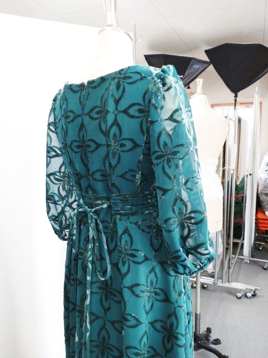 ドレスワールド服装屋　演奏会ドレス ドレスワールド服創屋 本店 / シンプルで演奏しやすい、日本製の