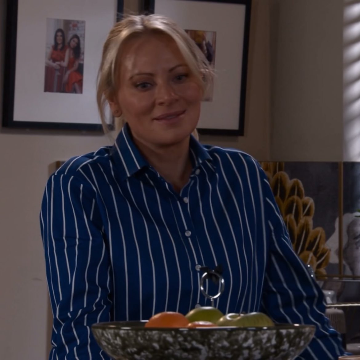 looking at houses, winding betsy up, lisa starting to open up more. oh i could cry over how much i love this little family 🤍