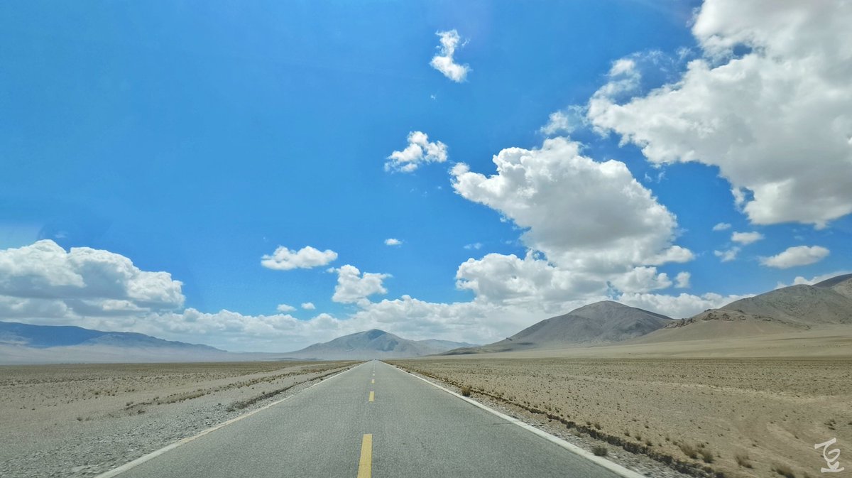 一边开车一边感叹317比318好太多，顺便把明年进藏的路书都做好了，在这里mark一下提醒自己～