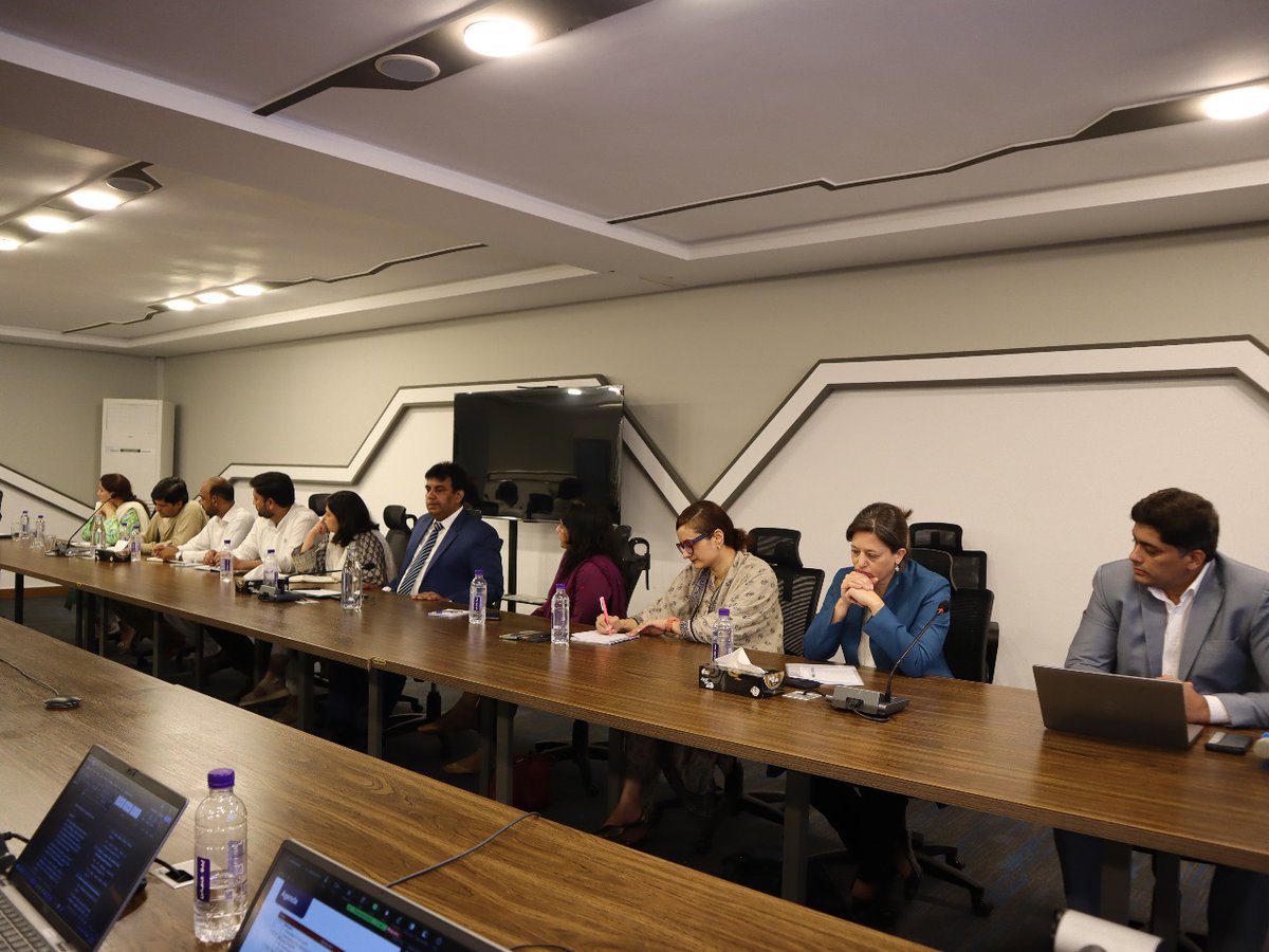DG NAVTTC Mr. Haider Abbas chaired the Program Steering Committee meeting of GIZ-TSSP at NAVTTC Headquarters, reaffirming commitment to advancing Pakistan’s TVET sector through strategic collaboration.

#NAVTTC #TVET #SkillPakistan #YouthOpportunity #youthempowerment #Pakistan