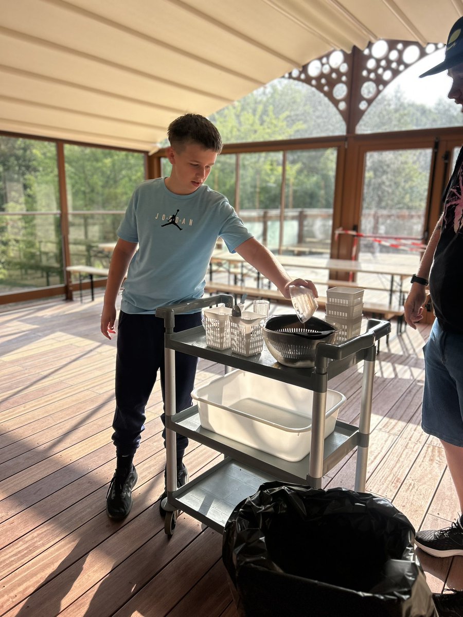 Joyeux anniversaire Dylan!  We sang Happy Birthday in French to Dylan at breakfast!  The sun is shining again for our last day of adventures!