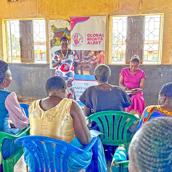 graUganda's tweet image. 🔊🔊 𝐇𝐞𝐫 𝐋𝐚𝐧𝐝 𝐇𝐞𝐫 𝐕𝐨𝐢𝐜𝐞!
This week, GRA embarked on a capacity building campaign targeting women and grassroots human rights defenders in the Bunyoro region. The campaign is aimed at equipping women grassroots human rights defenders with effective advocacy skills…