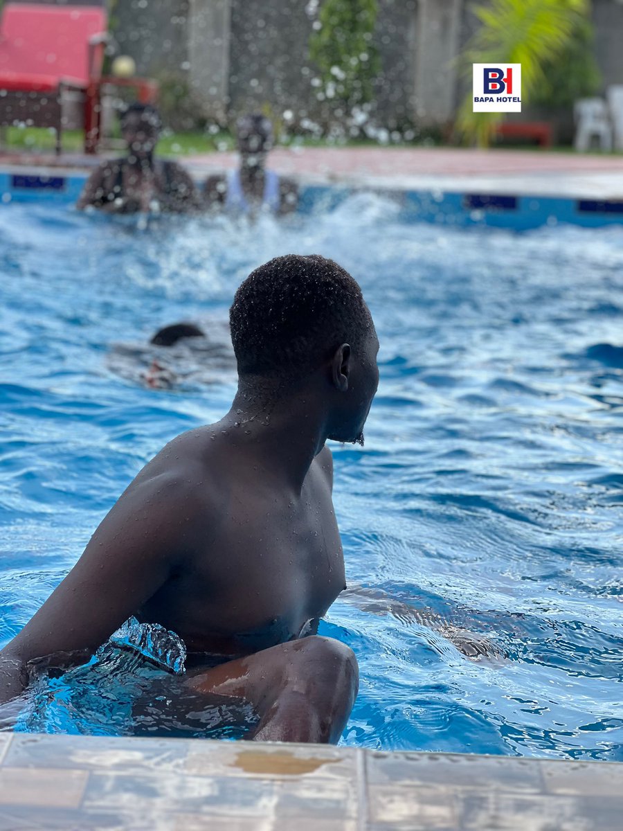 Guluscoopsdaily's tweet photo. 📍Sunday at Bapa Hotel =Unmissable!

Pool party vibes, food &amp; pizza on deck, drinks flowing, and free Wi-Fi to post it all! 📸💦

Don’t just hear about it – be there! #BapaSundayTurnUp #PoolsideParty https://t.co/TB2U6rLbcT