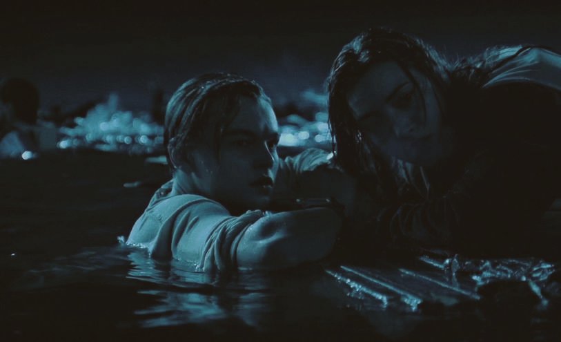 HERochdiDAHMANI's tweet image. توقّف قليلًا، وفكّر بعمق... تأمّل كيف تحوّل الإعلام من ناقلٍ للحقيقة إلى أداةٍ لإنتاجها، ضمن ما يُعرف في علوم الاتصال بـ #PerceptionEngineering. لم يعُد وسيطًا، بل أصبح مخرجًا يُعيد تشكيل الحدث في قالب #EmotionallyFramedMediaContent، يخضع لمنطق #MassPsychologicalPriming

الكارثة…