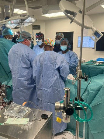 hug_ge's tweet image. Du 10 au 17 mai 2025, une mission de collaboration internationale s’est tenue au @kfaisalhospital dans le cadre du Rwanda-Swiss Heart Project, coordonné par le Dr @Ileonce23 👉hug.ch/engagement-hum… @RwandaHealth #Coopération #Médecine #ChirurgieCardiaque #Humanitaire #Rwanda