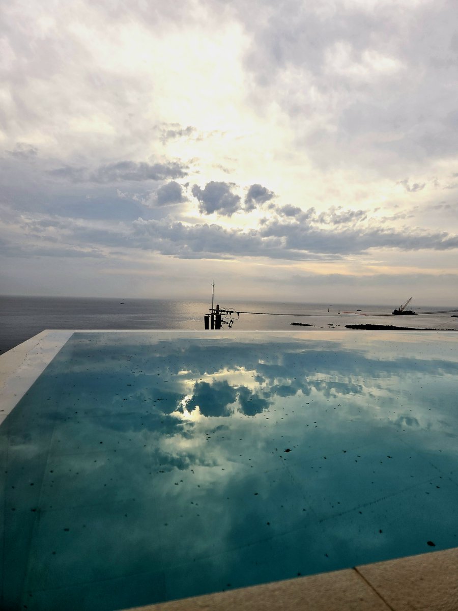 goldrose9090's tweet image. 📸 "Private Pool Meets the Sea — My Stay at Starscape Poolvilla in Homigot"

🎒#PohangTrip #StarscapePoolvilla #PrivatePool #OceanViewStay  
#HiddenGemKorea #KoreaTravel #HomigotEscape #LuxuryStay  
#HealingTravel #SeasideVilla 

👉Read more here!: 
🔗blog.naver.com/roskfl70/22386…