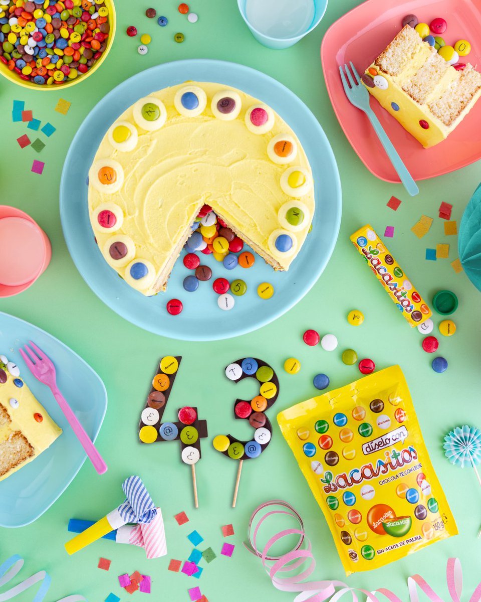 Lacasitos's tweet photo. ¡ES HOY! ¡ES HOY!🥳¡HOY ES NUESTRO CUMPLE 4️⃣3️⃣ AÑOS! 💃

Gracias porque tú formas parte de este éxito, tú has hecho posible que durante todo este tiempo Lacasitos siga llenando de diversión el mundo🎂 ¿Quién quiere un trozo de esta tarta? 💛 https://t.co/0N1Ei7bixv