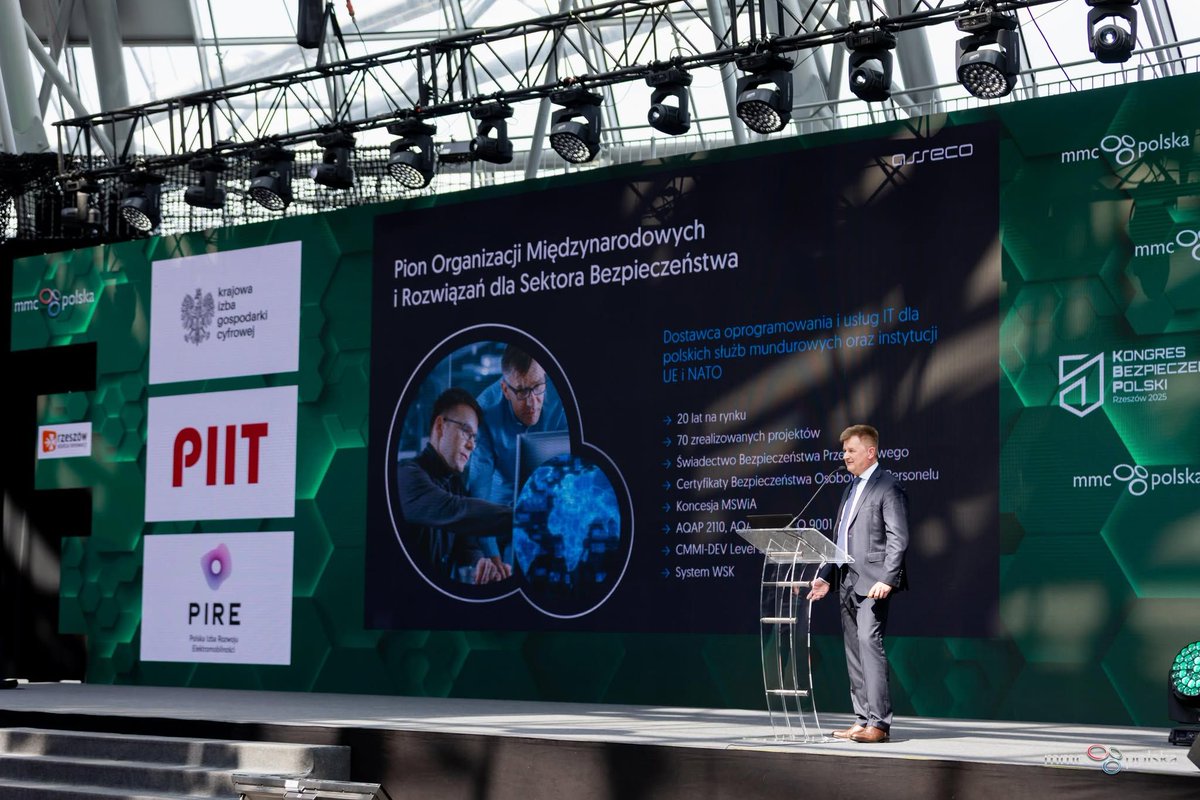 Kongres Bezpieczeństwo Polski (@totalsecuritypl) on Twitter photo Zakończyliśmy ostatni blok #KBP2025!
Na początku wysłuchaliśmy case study na temat zaawansowanych rozwiązań IT w analizie wywiadowcze. Prelekcje przedstawił Dariusz Darnowski, Dyrektor Pionu Organizacji Międzynarodowych i Rozwiązań dla Sektora Bezpieczeństwa, <a href="/asseco_pl/">Asseco Poland</a>. Zakończyliśmy ostatni blok #KBP2025!
Na początku wysłuchaliśmy case study na temat zaawansowanych rozwiązań IT w analizie wywiadowcze. Prelekcje przedstawił Dariusz Darnowski, Dyrektor Pionu Organizacji Międzynarodowych i Rozwiązań dla Sektora Bezpieczeństwa, <a href="/asseco_pl/">Asseco Poland</a>.
