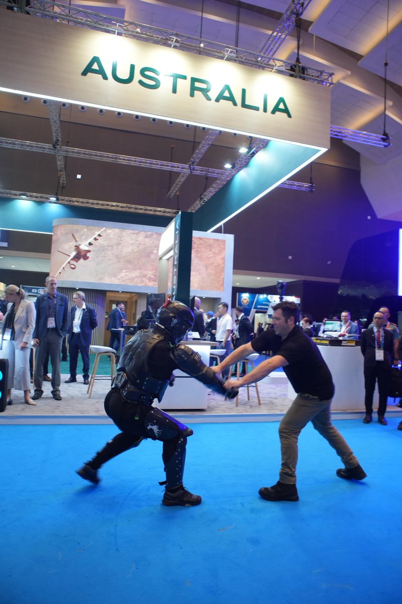 Team Defence Australia led a record delegation of 26 innovative 🇦🇺companies at #indodefence 2025. A great chance to showcase 🇦🇺defence industry capabilities &amp;learn more about opportunities in🇮🇩.