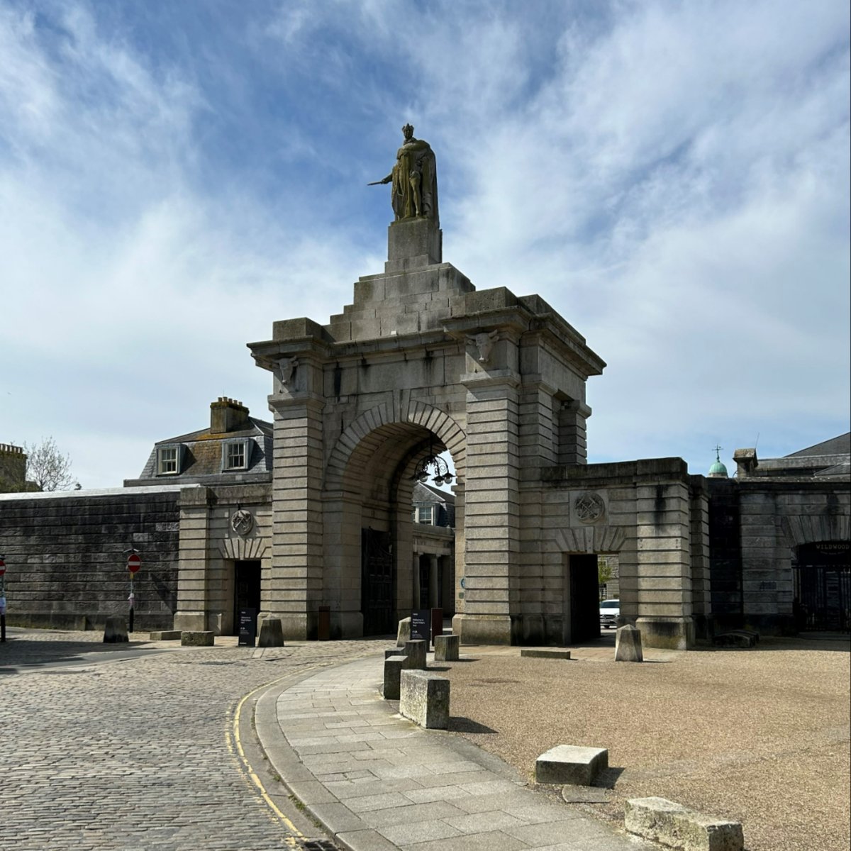 We're back at Royal William Yard next Friday for our annual bike-fixing day as part of #BetterTransportWeek! 🚴‍♂️ Join us &amp; @thebikespace for free bike servicing &amp; giveaways! 

🗓️ 20 June, 10am–3pm  
📍 Royal William Yard  

#Plymotion #Plymouth @cbtransport