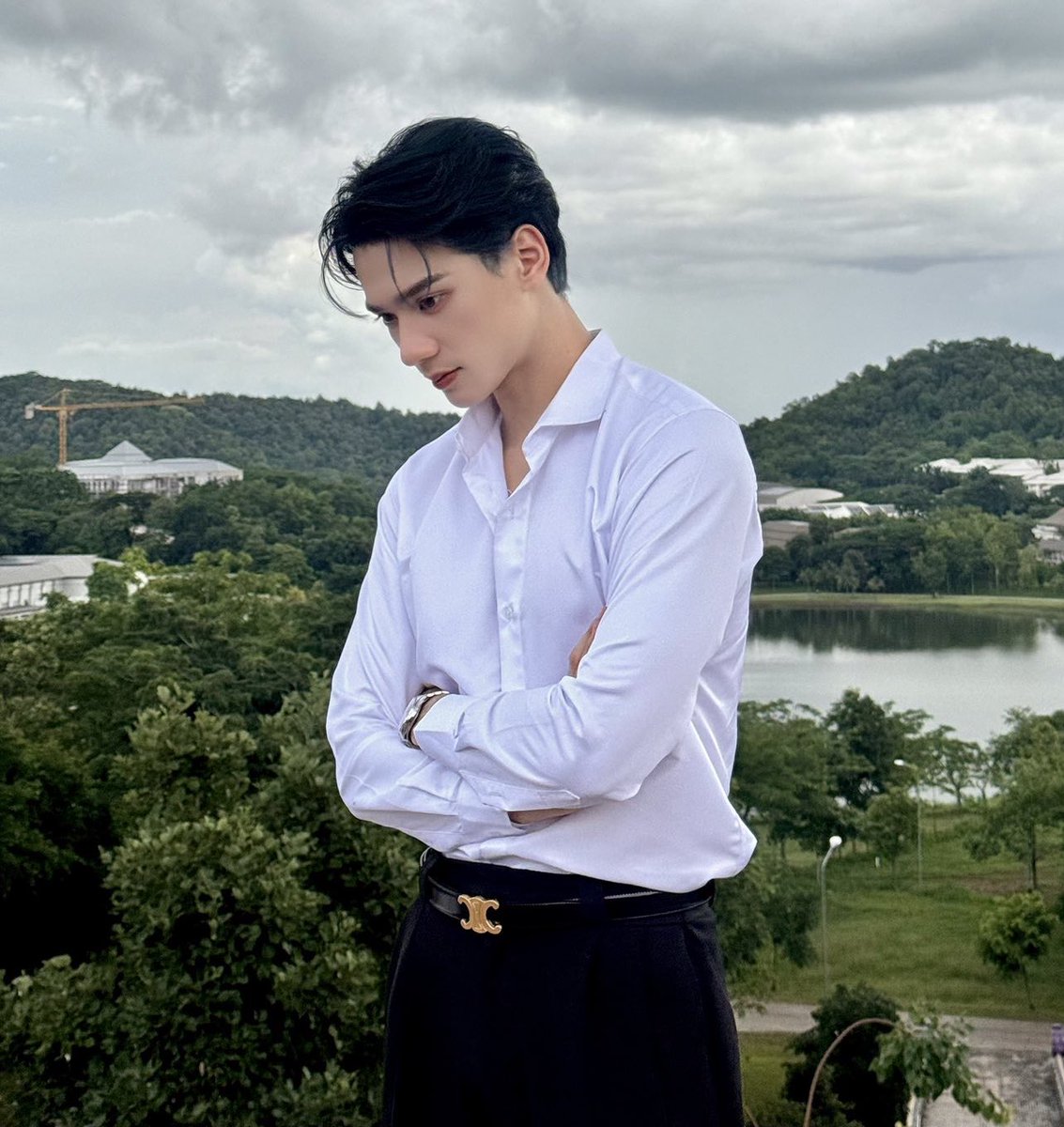 ก็สมมงเดือนมอพะเยาจริง😭😭😭 หล่อชหอะ😭