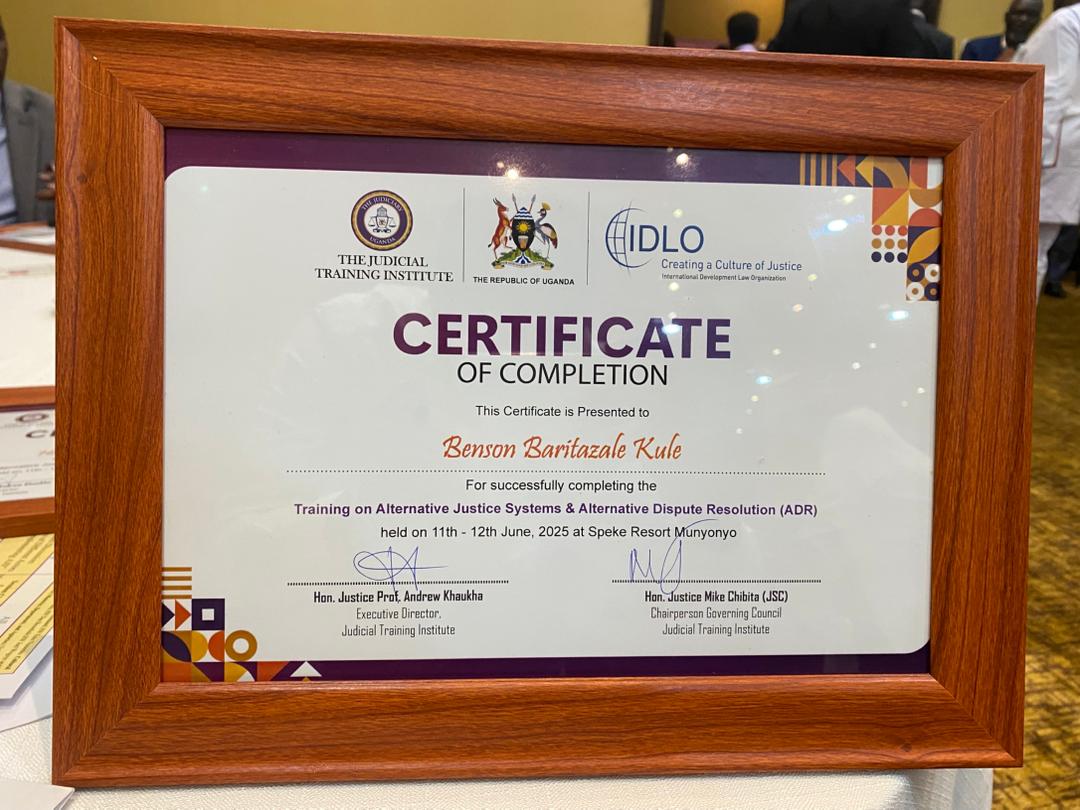 EvalyneKabugho's tweet image. Rwenzururu Kingdom Team Trained in Alternative Justice Systems. A delegation from the Obusinga Bwa Rwenzururu Kingdom has successfully completed a training program in Alternative Justice Systems (AJS) and Alternative Dispute Resolution (ADR). The team, comprising Prime Minister