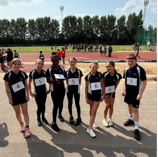 Well done to all The Birley athletes who came and took part in the Year 7 athletics event on Wednesday at Woodburn Road. There were some excellent performances in all the events they took part in! Well done all!! 🏃🏼🏃‍♀️👏🏻 #TeamBirley