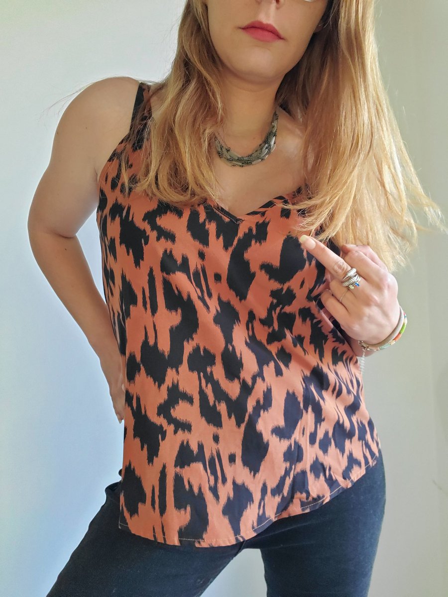 ReineLilaDOM's tweet photo. Moneyslave j'ai des paniers en cours.  Viens cb humaine pour raquer pour ta reine préférée.  Mon PayPal reinelila3@gmail.com https://t.co/XwVLR7iE6B